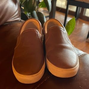 Roots Brown Leather slides